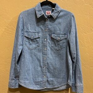 Levi’s western style button up shirt